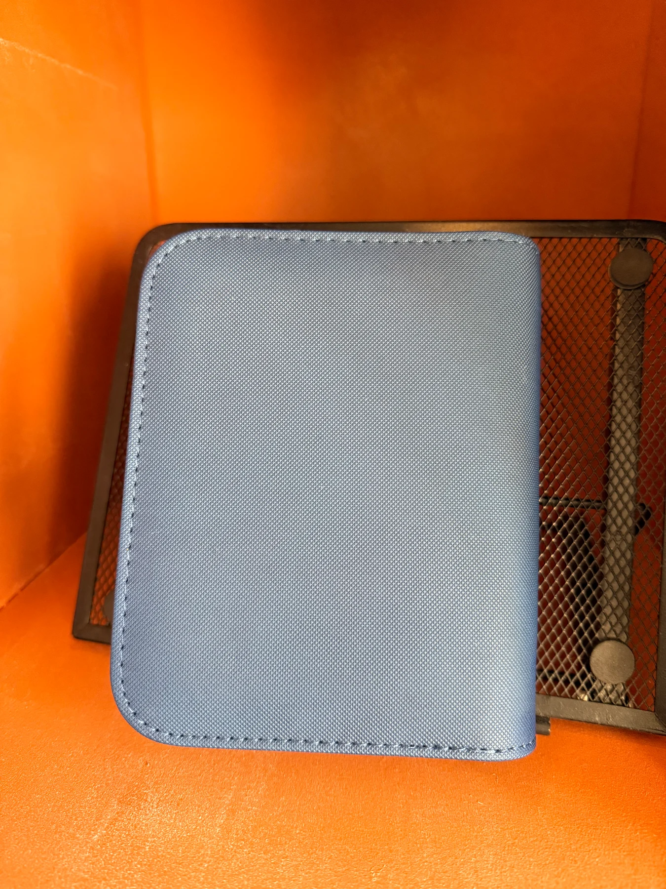 Binder custom, personnalisé à la main, Tiplouf