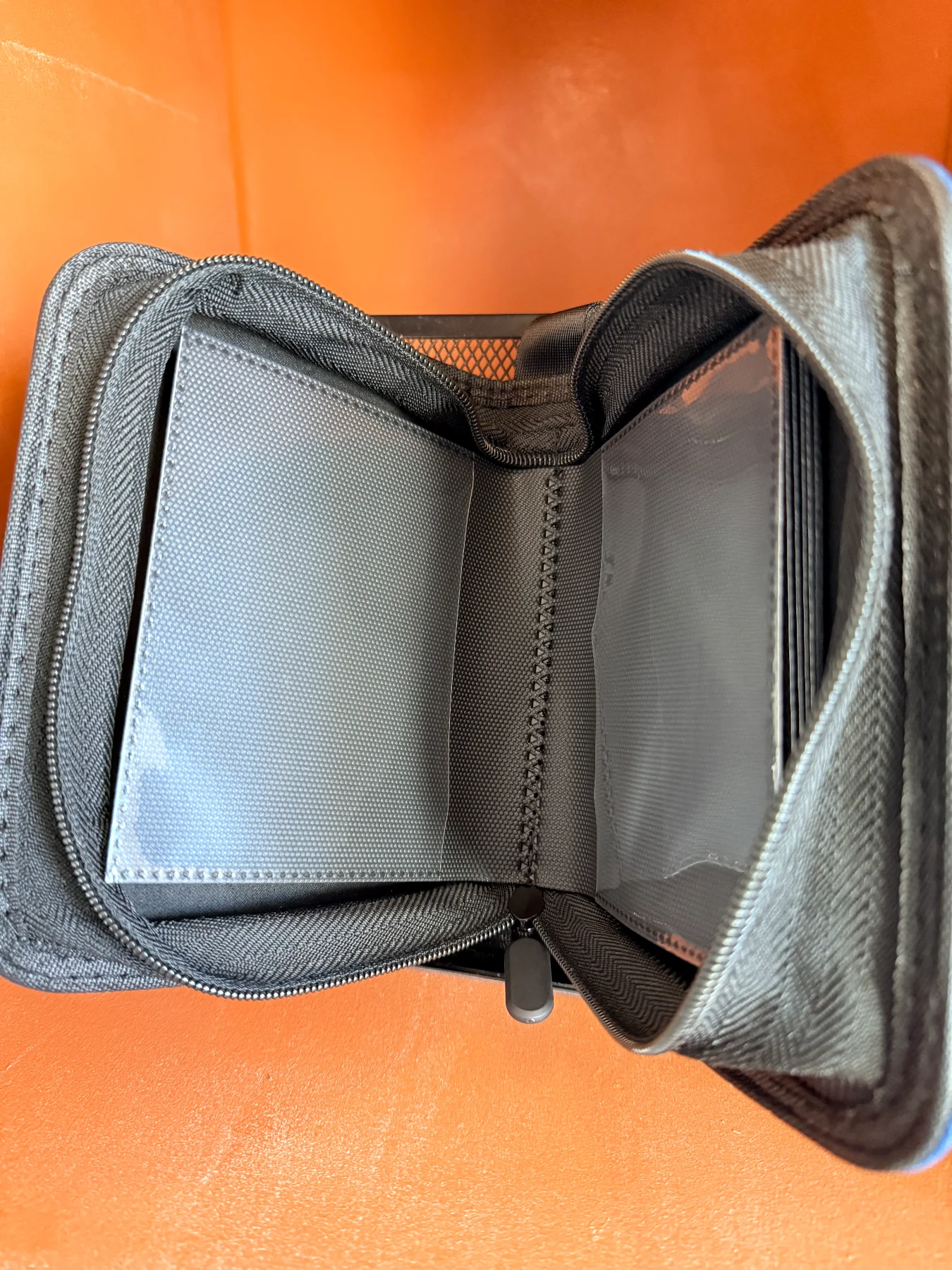 Binder custom, personnalisé à la main, Tiplouf